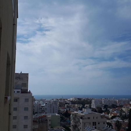 Апартаменти סטודיו חדש ויפה עם נוף לים Нетанья Екстер'єр фото